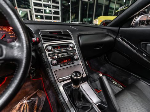 Used 2004 Acura NSX T image 13