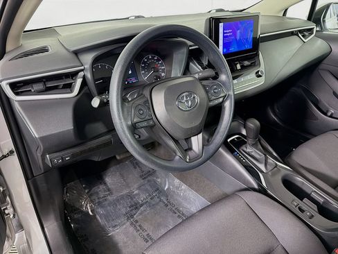 Used 2024 Toyota Corolla LE FWD image 9