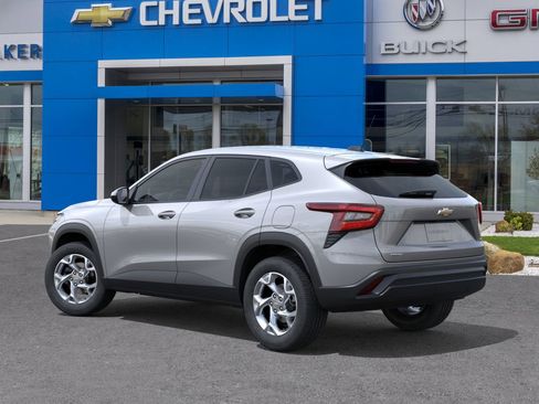 New 2026 Chevrolet Trax LS image 3