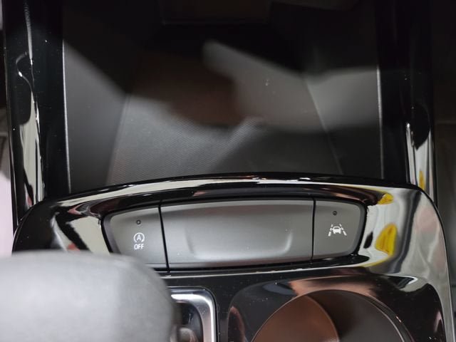 New 2026 Chevrolet Trax LT w/ LT Convenience Package FWD image 22