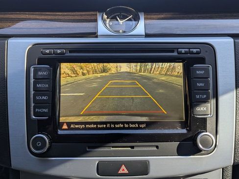 Used 2015 Volkswagen CC Executive image 23