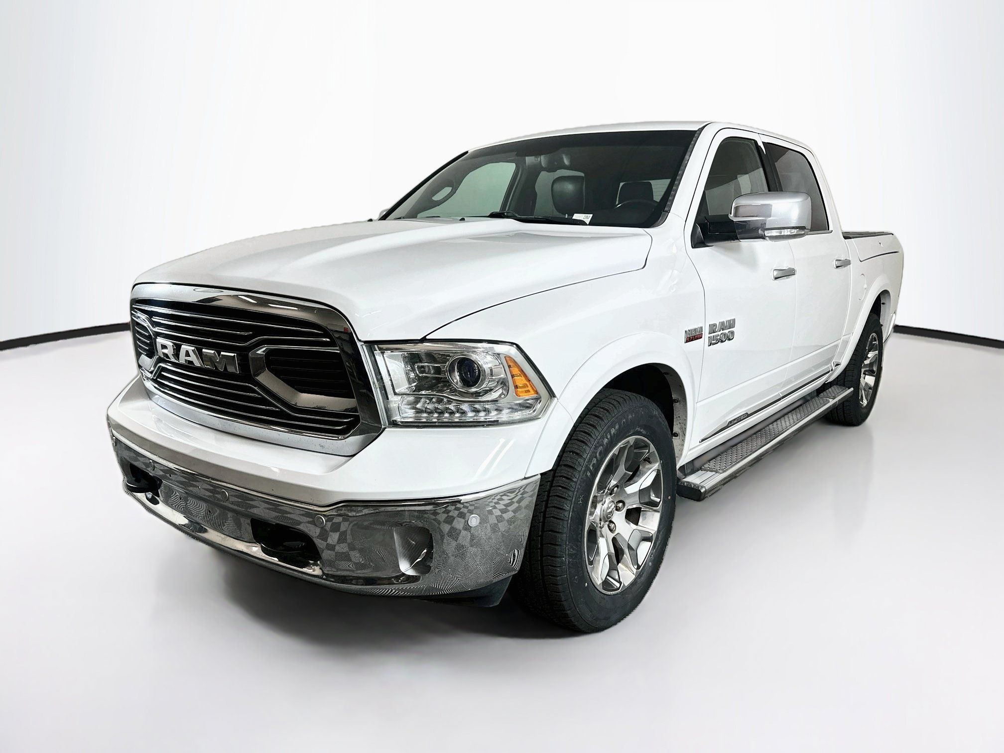 Used 2017 RAM 1500 Limited AWD/4WD image 3