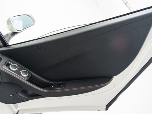 Used 2014 McLaren MP4-12C Spider RWD image 32