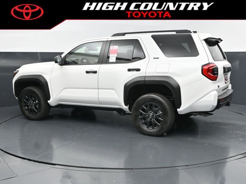 New 2026 Toyota 4Runner SR5 AWD/4WD image 3