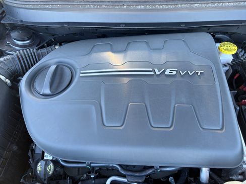 Used 2015 Jeep Cherokee Sport w/ Sport Appearance Group image 34