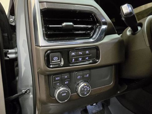 New 2026 GMC Yukon XL Elevation w/ LPO, Floor Liner Package AWD/4WD image 16