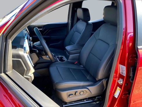 Certified 2025 GMC Canyon Elevation w/ Convenience Package AWD/4WD image 8