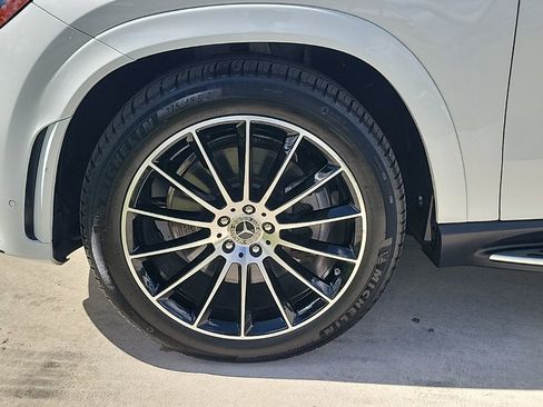 Used 2023 Mercedes-Benz GLE 450 4MATIC image 3