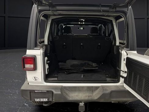 Used 2021 Jeep Wrangler Unlimited Sport image 12