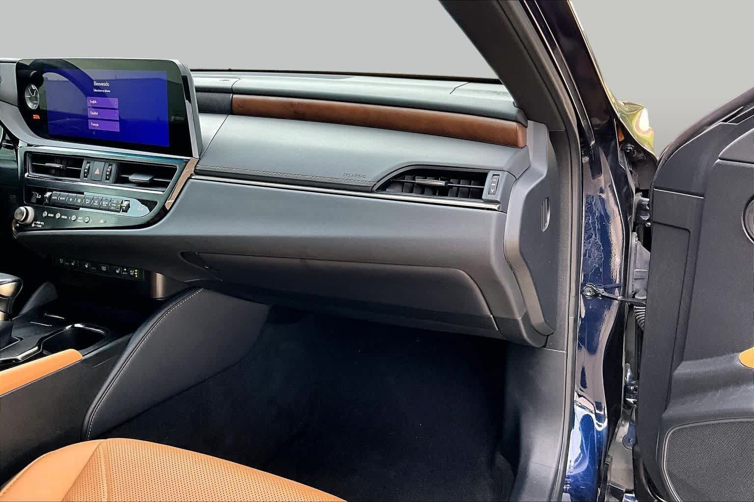 Used 2023 Lexus ES 300h Ultra Luxury w/ Accessory Package (Z2) FWD image 19