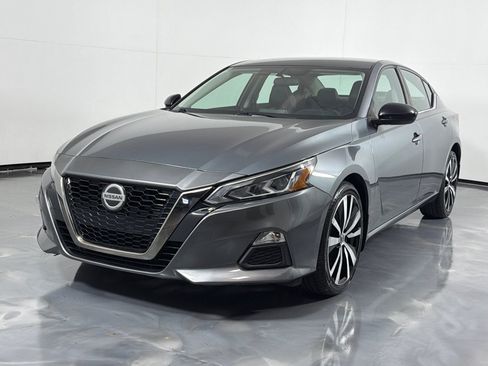 Used 2019 Nissan Altima 2.5 SR AWD/4WD image 10