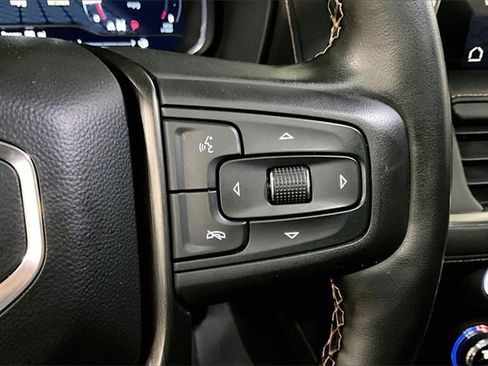 Used 2023 GMC Yukon XL AT4 image 22