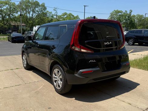 Used 2022 Kia Soul LX FWD image 5