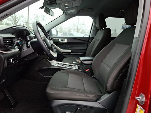 Certified 2023 Ford Explorer XLT image 14