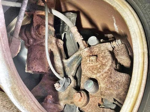 Used 2002 BMW 325i Sedan image 18