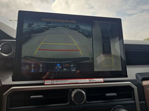 New 2025 Toyota 4Runner Limited image 23