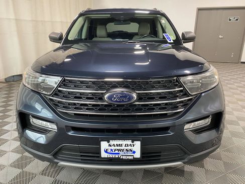 Used 2022 Ford Explorer XLT w/ Equipment Group 202A AWD/4WD image 3