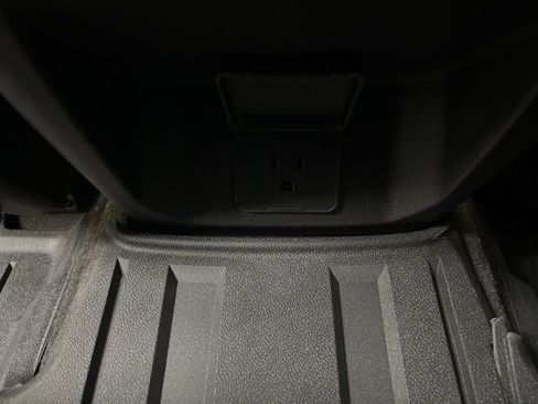 New 2026 GMC Canyon AT4 image 24