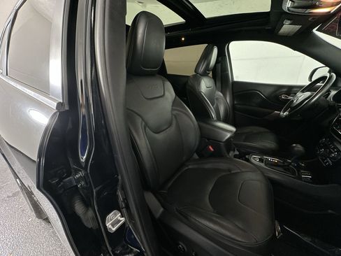 Used 2019 Jeep Cherokee High Altitude image 31