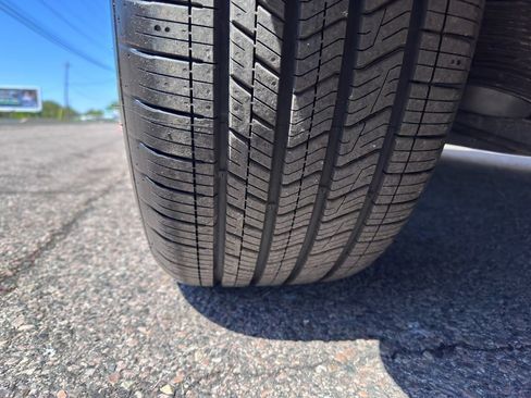 Used 2022 Jeep Grand Cherokee Summit w/ Luxury Tech Group V AWD/4WD image 50