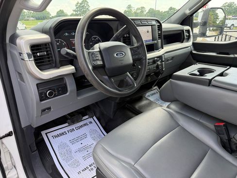 Used 2023 Ford F250 XL w/ 360-Degree Camera Package RWD image 11