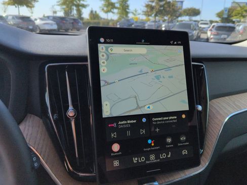 New 2026 Volvo XC60 B5 Plus w/ Protection Package Premier image 20