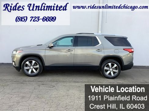 Used 2018 Chevrolet Traverse LT AWD/4WD image 3