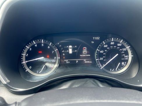 Used 2021 Toyota Highlander XLE FWD image 14