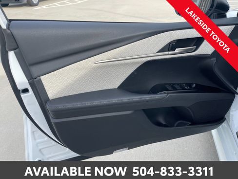 Used 2025 Toyota Camry XLE image 24