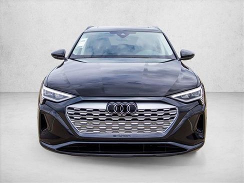 Certified 2024 Audi Q8 e-tron Premium Plus AWD/4WD image 2