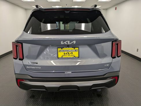 Certified 2024 Kia Sorento SX Prestige image 5