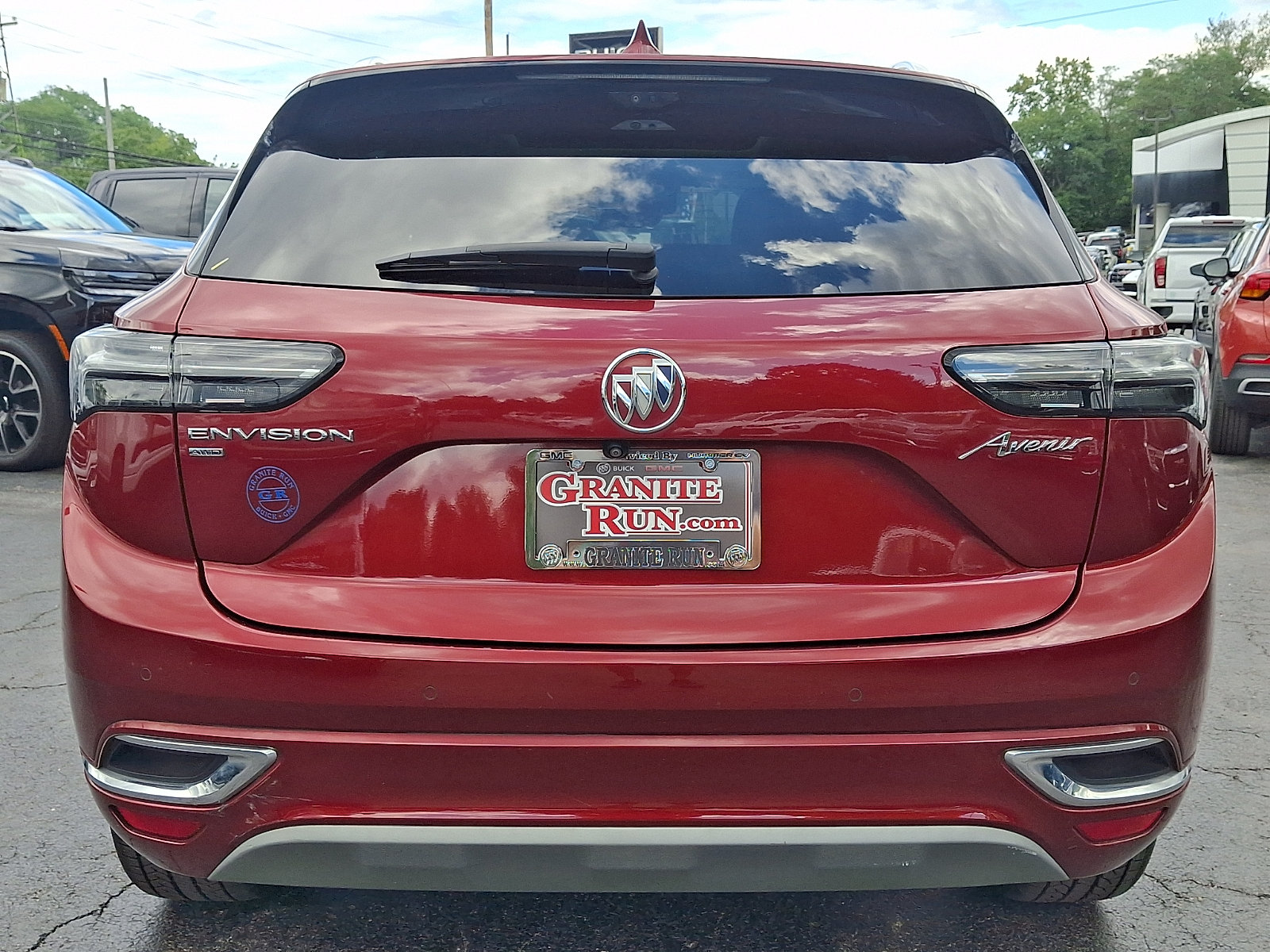 Used 2023 Buick Envision Avenir AWD/4WD image 5