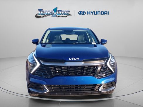 Used 2024 Kia Sportage EX image 4