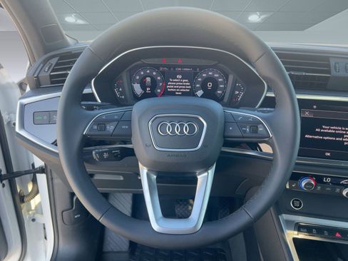 New 2025 Audi Q3 2.0T Premium image 17