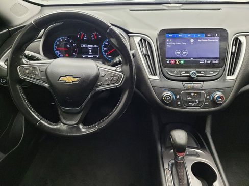 Used 2021 Chevrolet Malibu RS image 22