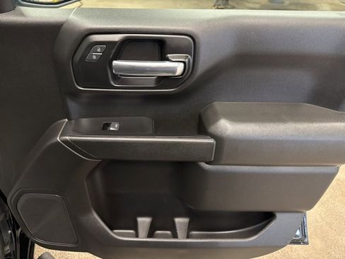 Used 2019 Chevrolet Silverado 1500 Custom w/ Custom Value Package image 25