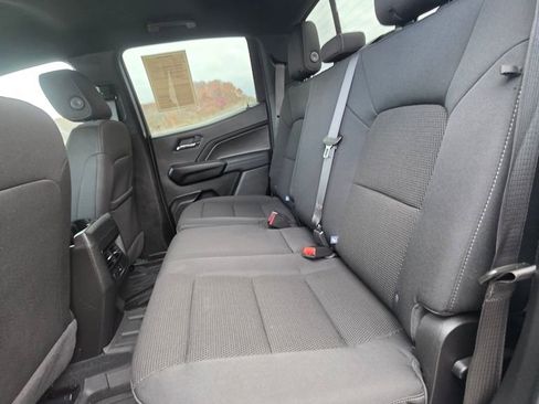 Used 2024 Chevrolet Colorado LT w/ LT Convenience Package image 9