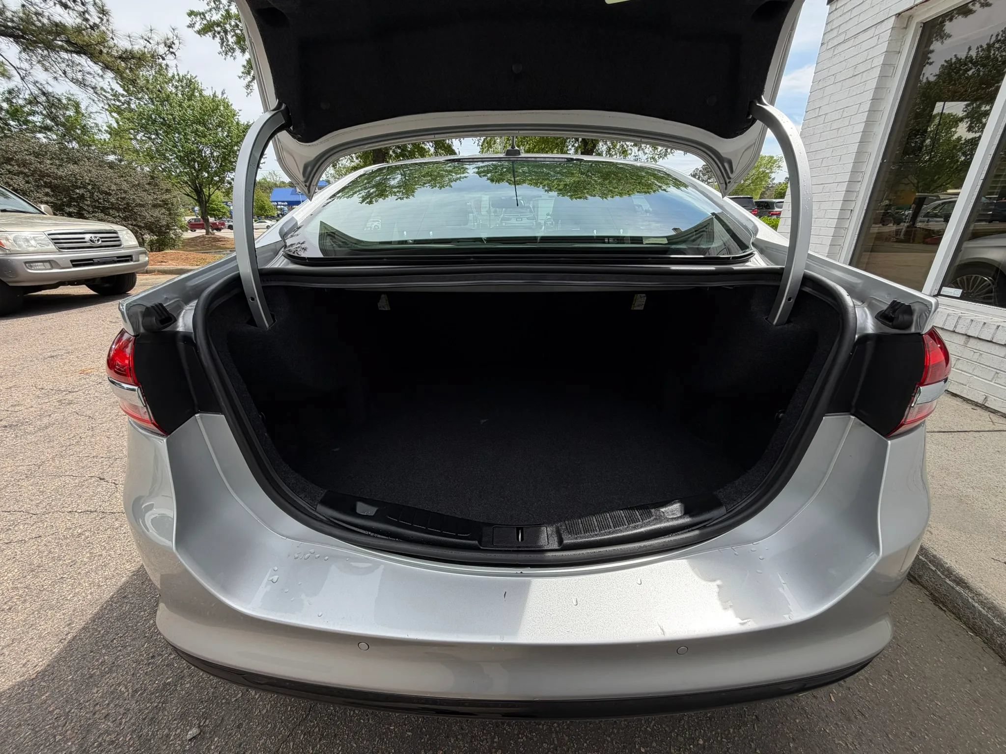 Used 2018 Ford Fusion Titanium AWD/4WD image 15