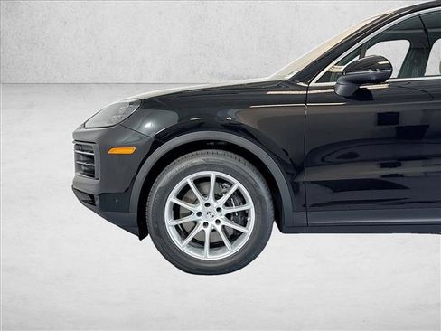 Used 2026 Porsche Cayenne AWD/4WD image 29