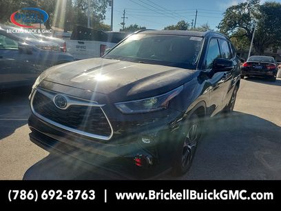 Used 2021 Toyota Highlander XLE