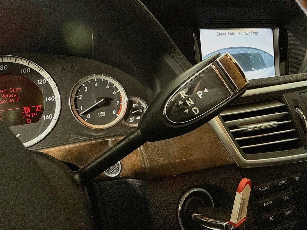 Used 2010 Mercedes-Benz E 550 Sedan image 17