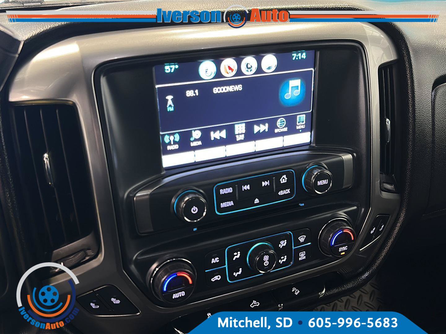 Used 2018 Chevrolet Silverado 1500 LT w/ All Star Edition AWD/4WD image 17