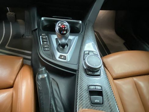 Used 2016 BMW M4 Convertible RWD image 38