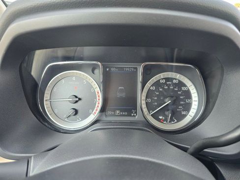 Used 2019 Nissan Titan S image 39