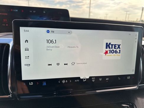 New 2025 Ford Expedition Max Platinum w/ Stealth Performance Package image 26