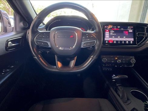 Used 2025 Dodge Durango GT RWD image 5