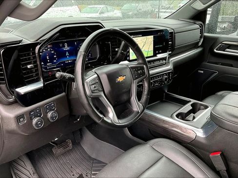 Used 2025 Chevrolet Silverado 2500 LTZ w/ LTZ Plus Package AWD/4WD image 20