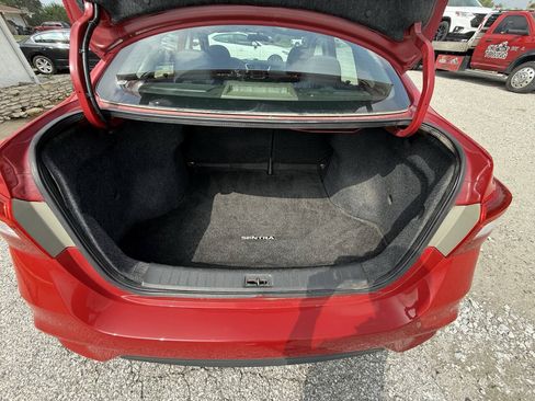 Used 2018 Nissan Sentra SV FWD image 17