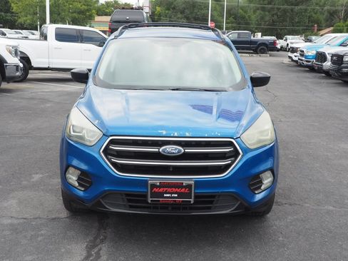 Used 2017 Ford Escape SE w/ SE Sport Appearance Package AWD/4WD image 2