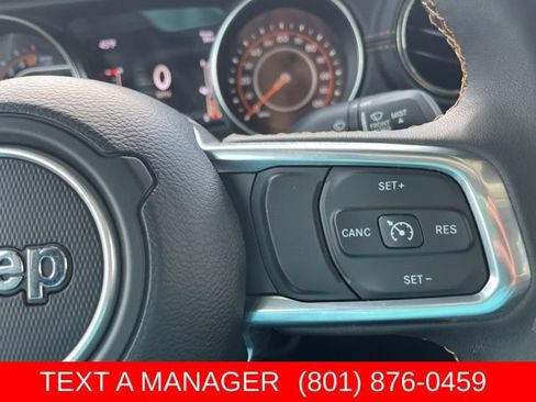 Used 2023 Jeep Gladiator Overland AWD/4WD image 29